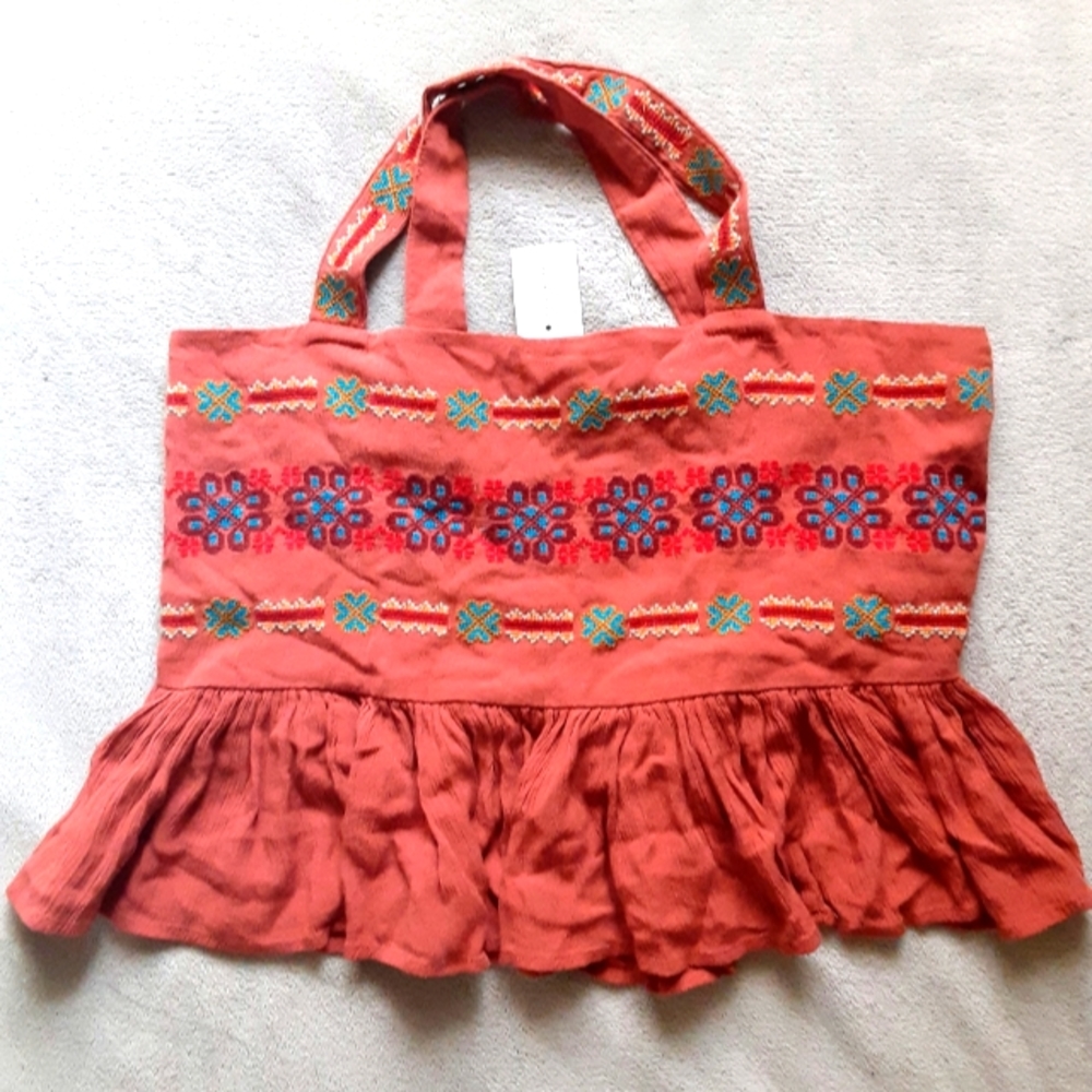 AMERICAN EAGLE EMBROIDERED CROP TOP SIZE S